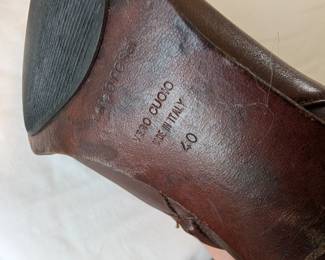 Closeup of Sergio Rossi women's brown leather stacked heel boots Vero Cuoio size 40, made in Italy