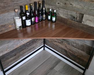 Corner Table 