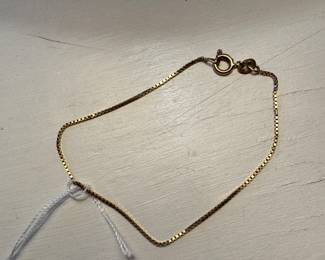 #127 - 14kt gold bracelet chain 7"L approx. 1.12gr - $65