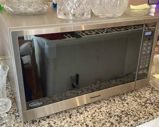 #93 - $80 - Kitchen microwave Panasonic.
