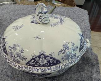 #115 - $125 - Blue & White tureen lidded Gien France pattern "Delf Violet", 12"W, with dolphin finial.