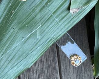 #J90 - $400 - 14kt gold mounted Earrings diamonds studs 0.40 ctw - 1.4gr