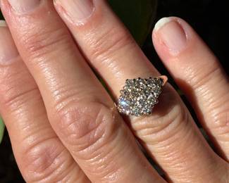 J4- $380 - sz 4 3/4 ring, 14kt gold, 1 ctw diamonds, 3.2 gr.