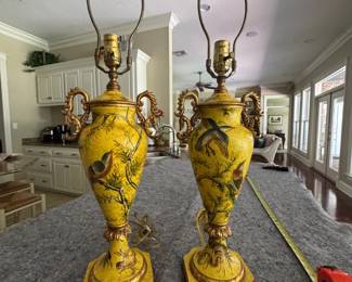 #111 - $100 - Pair of yellow/birds decorative composite lamps, 28"T.