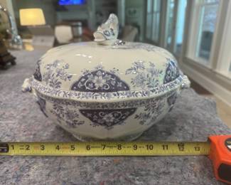 #115 - $125 - Blue & White tureen lidded Gien France pattern "Delf Violet", 12"W, with dolphin finial.