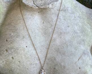 #J30 - $400 - 14kt yellow gold chain & pendant with opal with chain, 3.4 gr.