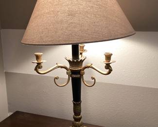 #69 - $60 - Federal style lamp brass & black - small damage to the bobeche (1 bent).