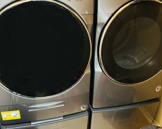 Whirlpool Washer and Dryer in New Condition.