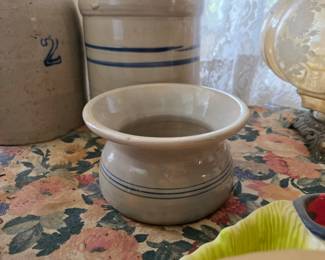 Stoneware spittoon