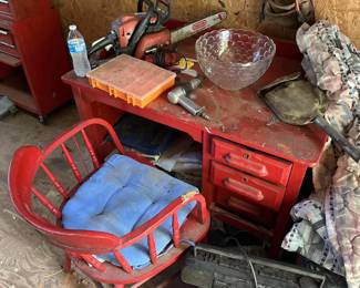 Desk and chair 