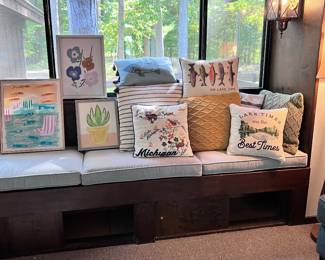 DECORATIVE PILLOWS AND WALL ART