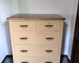 SMALLER 5 DRAWER CHEST