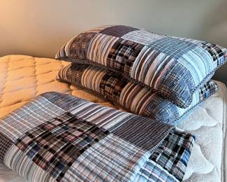 BEDDING AND PILLOWS