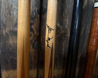 Signed Pool Cue, Steve Mizerac