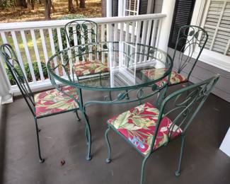 Great vintage cast iron table and chairs (newly restored).