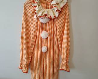 How cool is this scary vintage clown Halloween costume ?