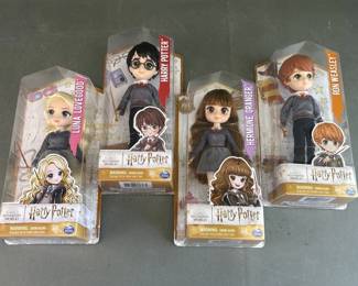 Lot 45 – 4 Boxed Harry Potter Dolls