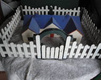 Antique Christmas tree village / yard fence with arched gate entrance $145.