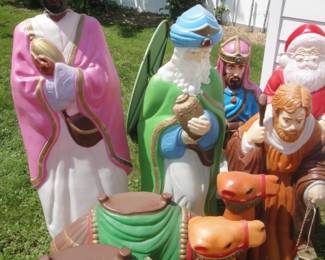 ablowmoldshow1o3 Wise Men, Standing man is life size! $145 for the three.