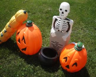ablowmoldshow1lColumn pumpkins $69., Lg Jack O' Lantern $45, smaller $35. Skeleton tombstone $145