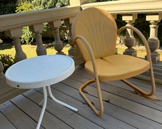 Outdoor metal furniture