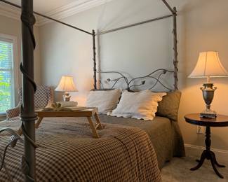 Queen bed, king bedding