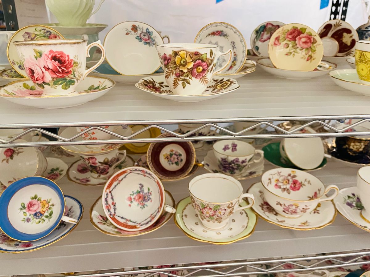 English vintage teacups and saucers