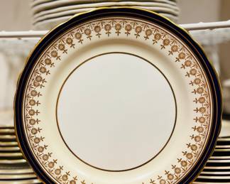 Aynsley cobalt 8 inch plates $8