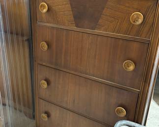 Art deco dresser