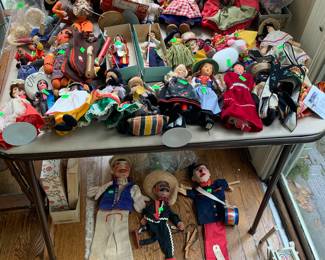 International souvenir dolls