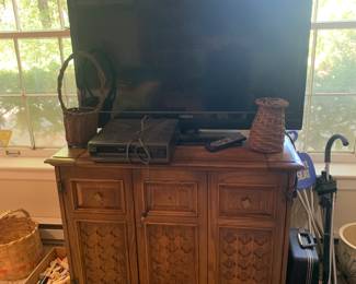MCM bar server; flat screen tv