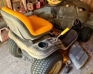 Craftsman Riding Lawnmower 