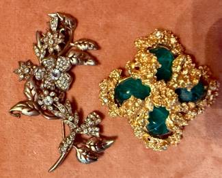 Broaches 