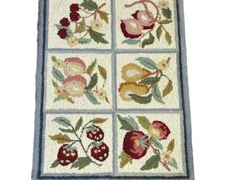 SMALL HOOKED RUG
