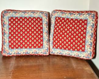 (2pc) PAIR QUILTED PILLOWS
