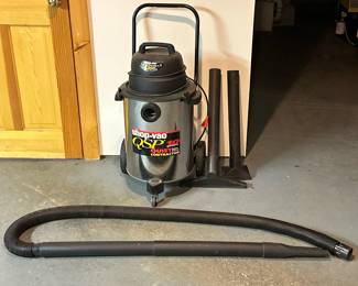 10 GALLON SHOP VAC
