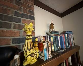 MCM Ceramic Cat