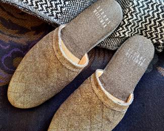 Stuart Weitzman metallic slippers