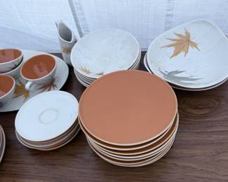 Mid century modern dinnerware