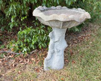 Concrete bird bath