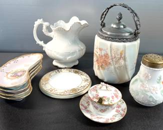 Bone dishes. Sauce bowl, biscuit jar, Etc