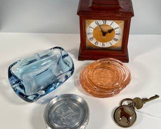 Vintage Seth Thomas electric mantle clock, coaster, ashtrays, key fob