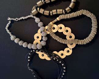 Artisanal and craft necklaces