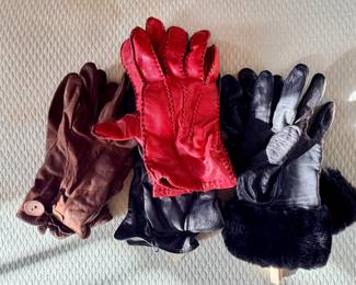 Leather gloves
