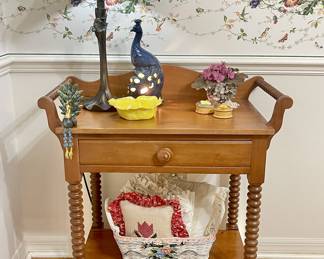 Vintage Maple Wash Stand with 1 drawer and lower shelf. Towel bars on either side.