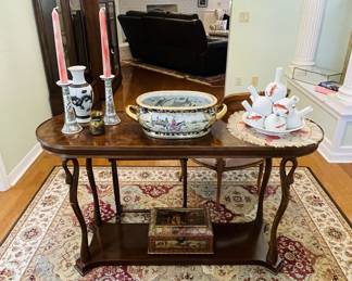Mahogany Inlaid Figural Console. Swan leg detail.
