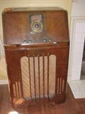 Philco tube radio