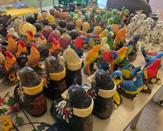 Figurines