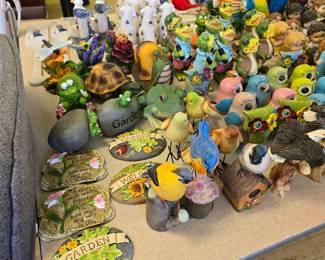Figurines