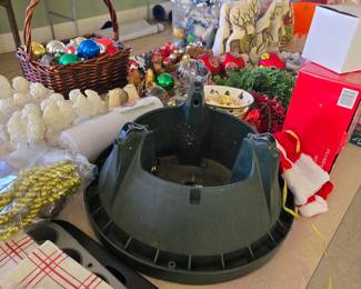 Holiday Decor & Christmas Tree Stand